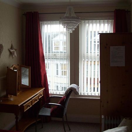 Avalon Guest Accommodation Great Yarmouth Exterior foto