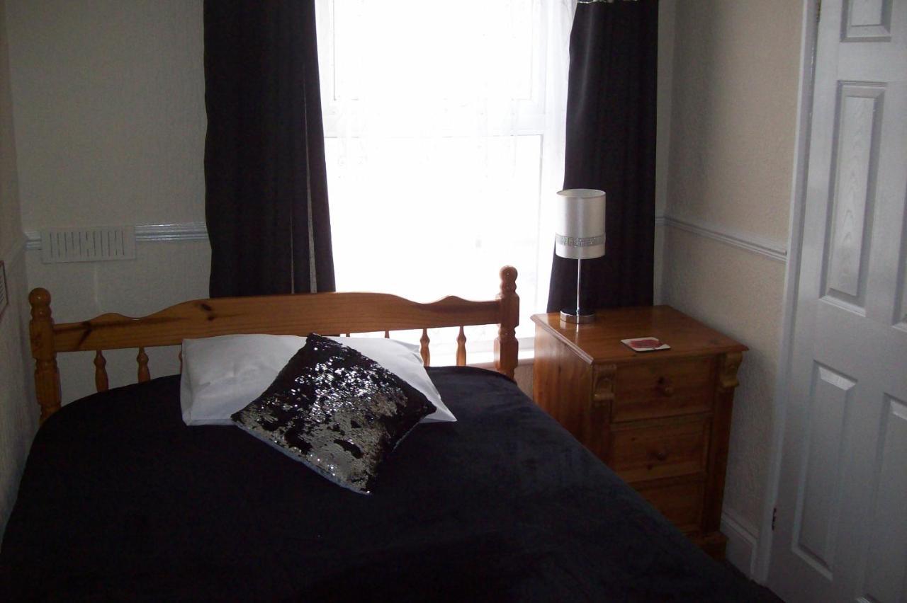 Avalon Guest Accommodation Great Yarmouth Exterior foto